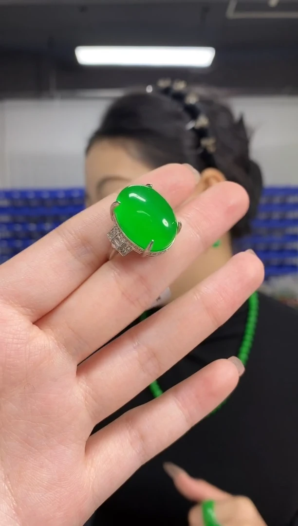 未镶嵌戒指翡翠多样性发其一颜色微差