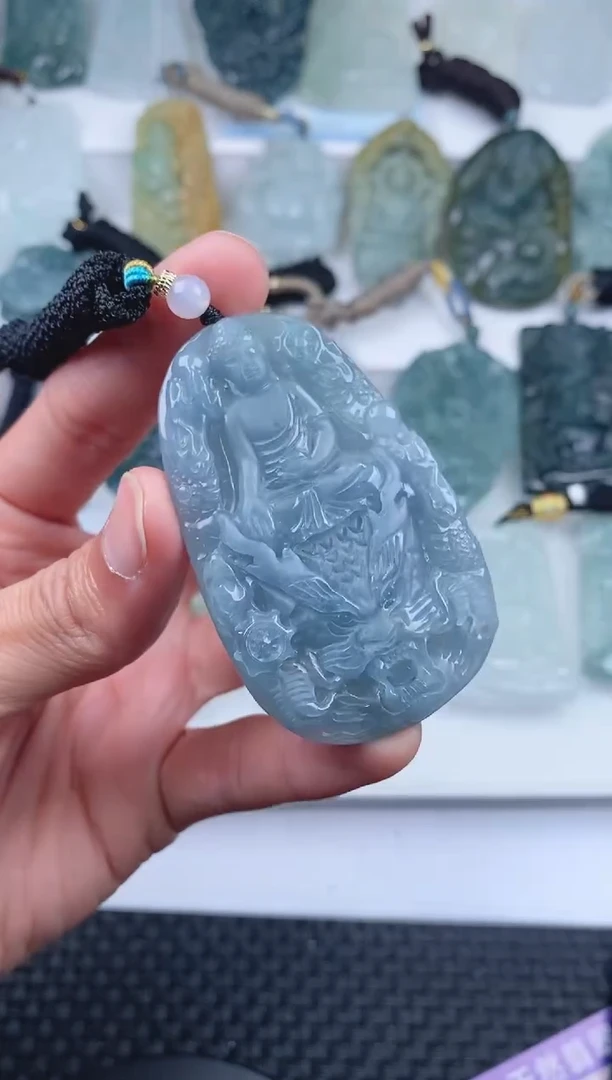 【闪购商品】翡翠颈饰未镶嵌        265