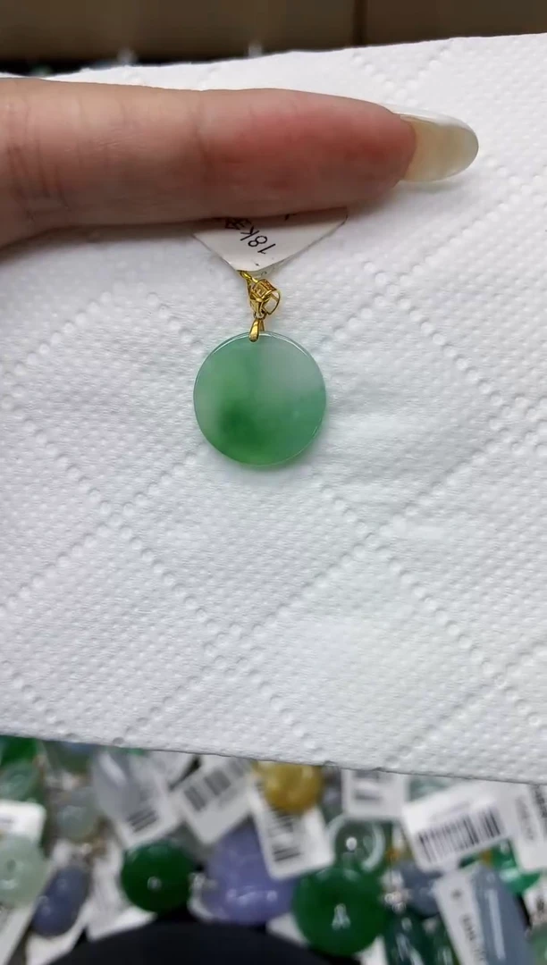 颈饰18K金镶嵌翡翠11111111111