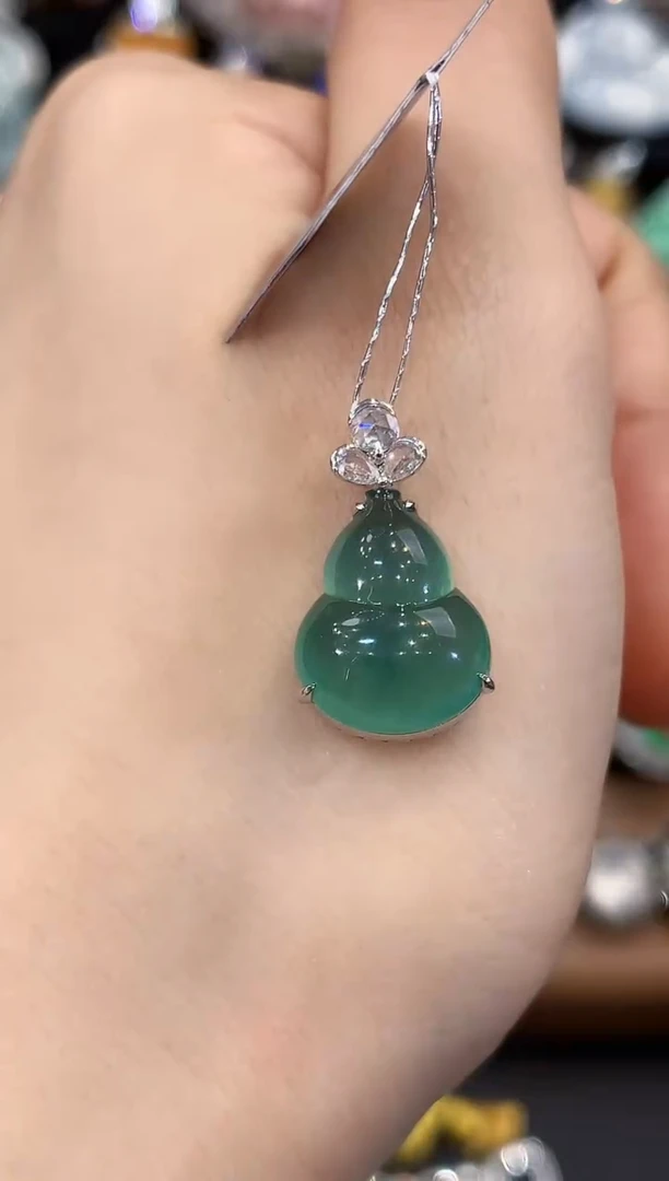 吊坠(不含链)18K金镶嵌翡翠C61