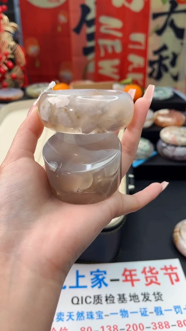 【闪购商品】石英质玉手镯未镶嵌赠送镯心（55圈口）
