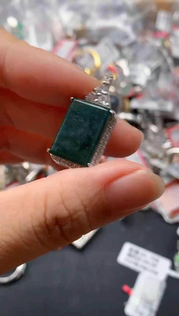 翡翠戒指银S925镶嵌天然A货缅甸翡翠