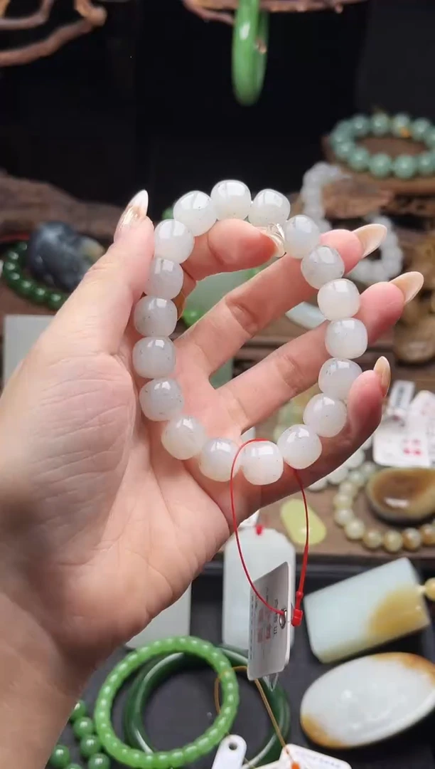 未镶嵌手串和田玉h**o卡12黑山料 老型 9011654