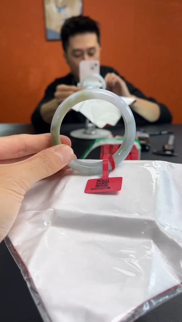 未镶嵌手镯翡翠6 56