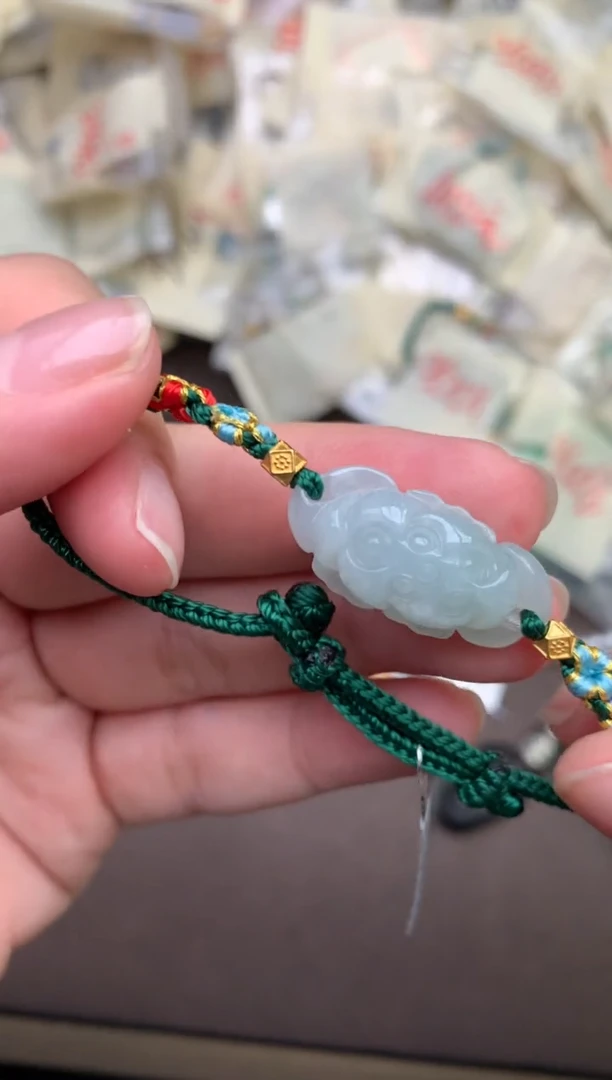 翡翠挂件未镶嵌—