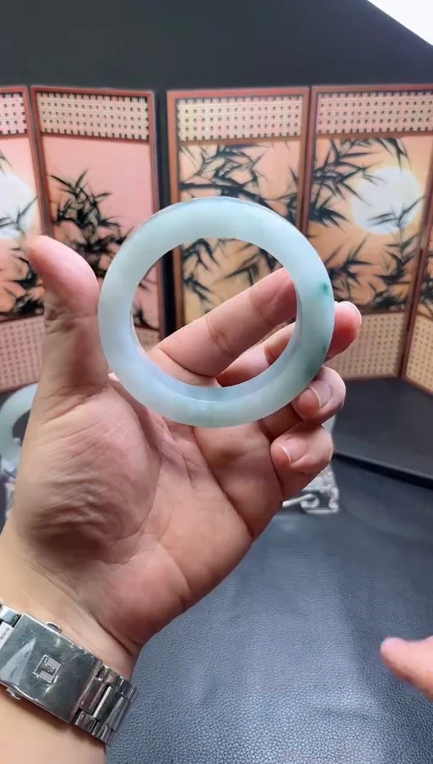 未镶嵌手镯定制翡翠手镯定制