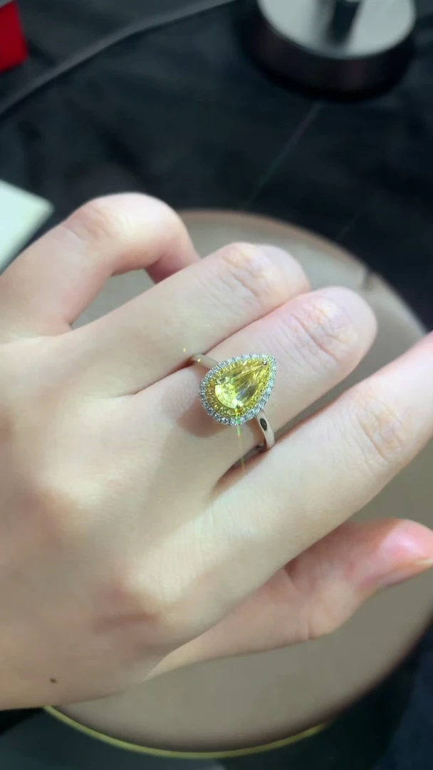 戒指蓝宝石18K金镶嵌154