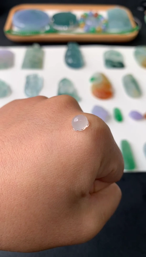 未镶嵌定制翡翠西****豆翡翠