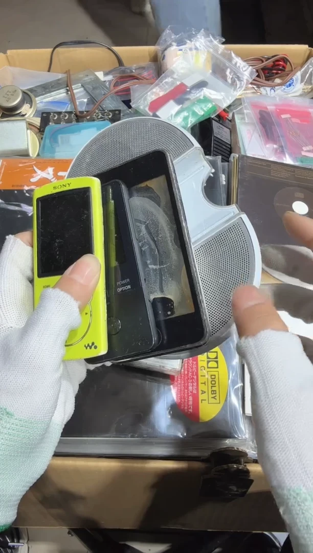 瓷片旺 885   中古商品，瑕疵品，不保好坏。