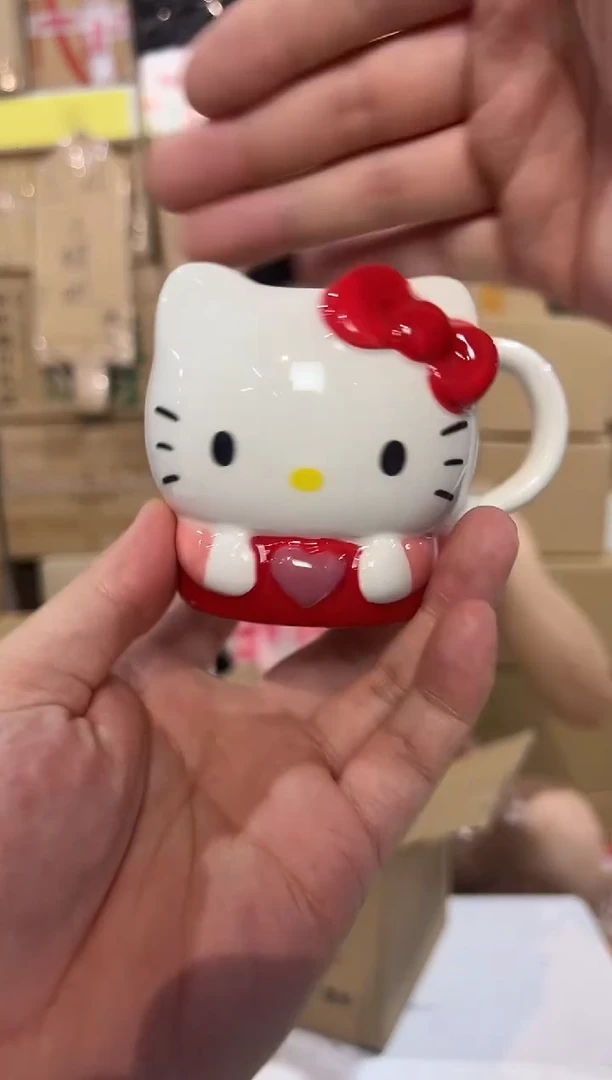 瓷片新款kt猫抱爱心一口杯微瑕