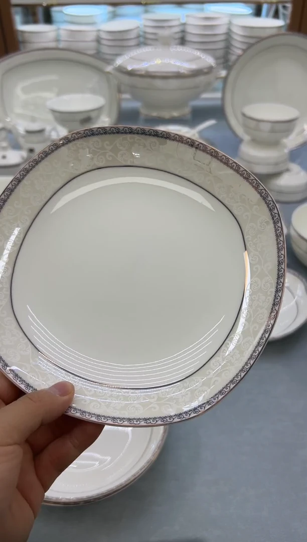 骨瓷玲珑8方2个