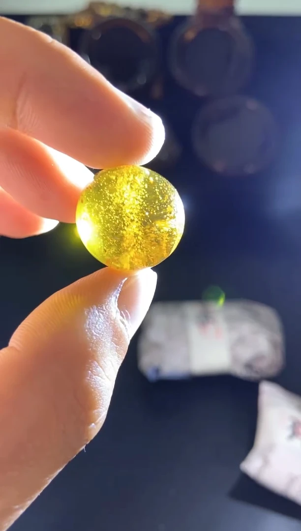 琥珀颈饰未镶嵌花珀单珠
