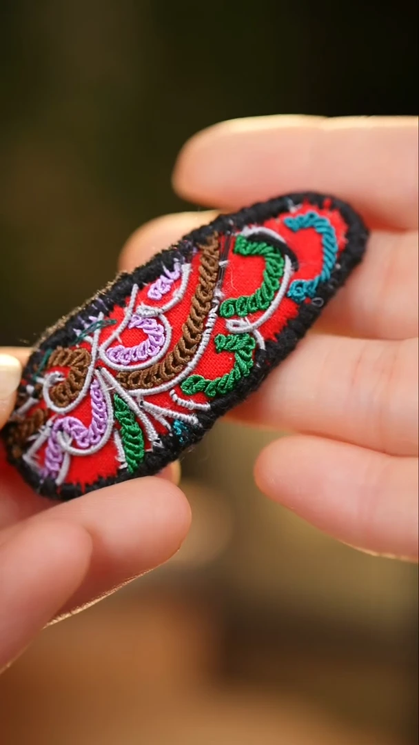 刺绣私人定制苗族手工A535