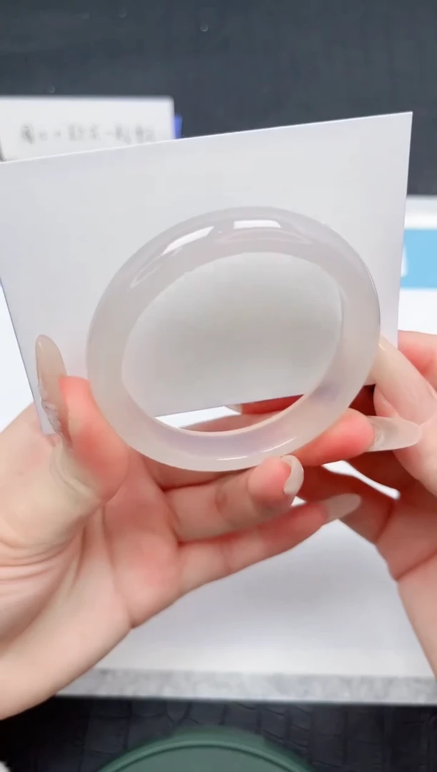 【闪购商品】石英质玉手镯未镶嵌71-52.6