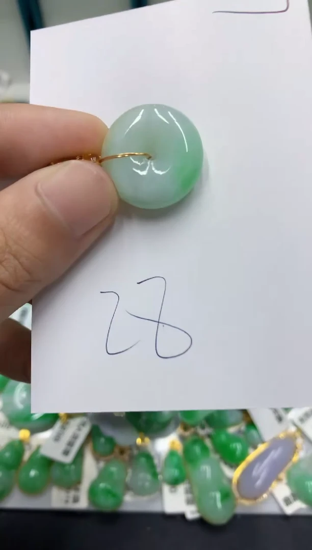 【闪购商品】翡翠颈饰未镶嵌翡翠