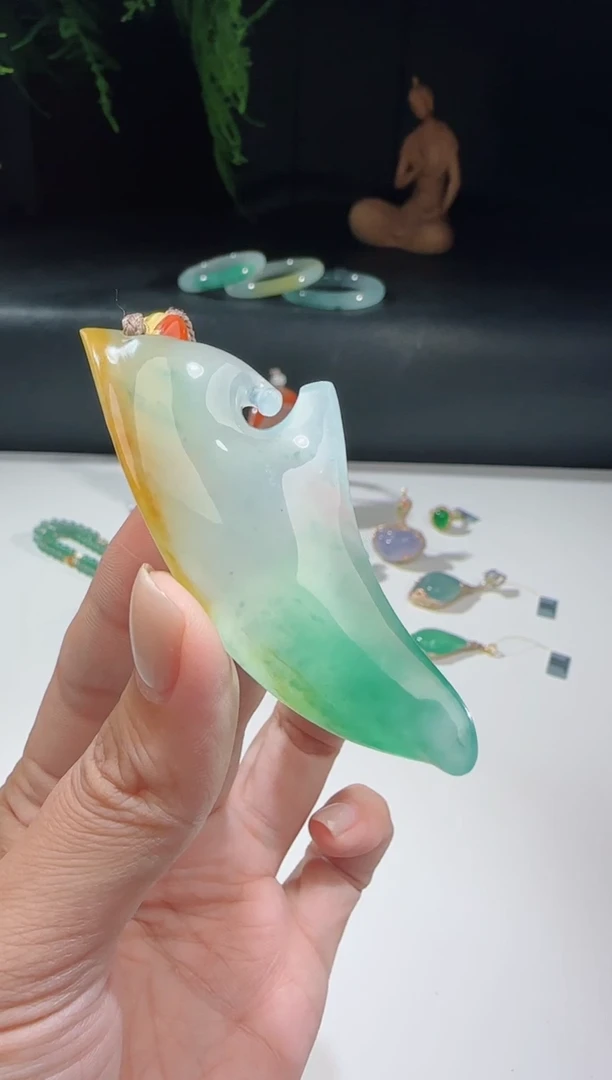 颈饰未镶嵌翡翠形意 洋