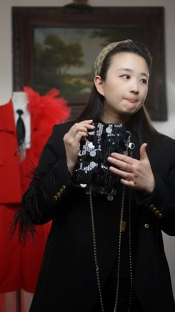 黑色包包艺桐轩儿童朝服