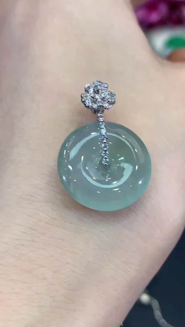 吊坠(不含链)18K金镶嵌翡翠B22