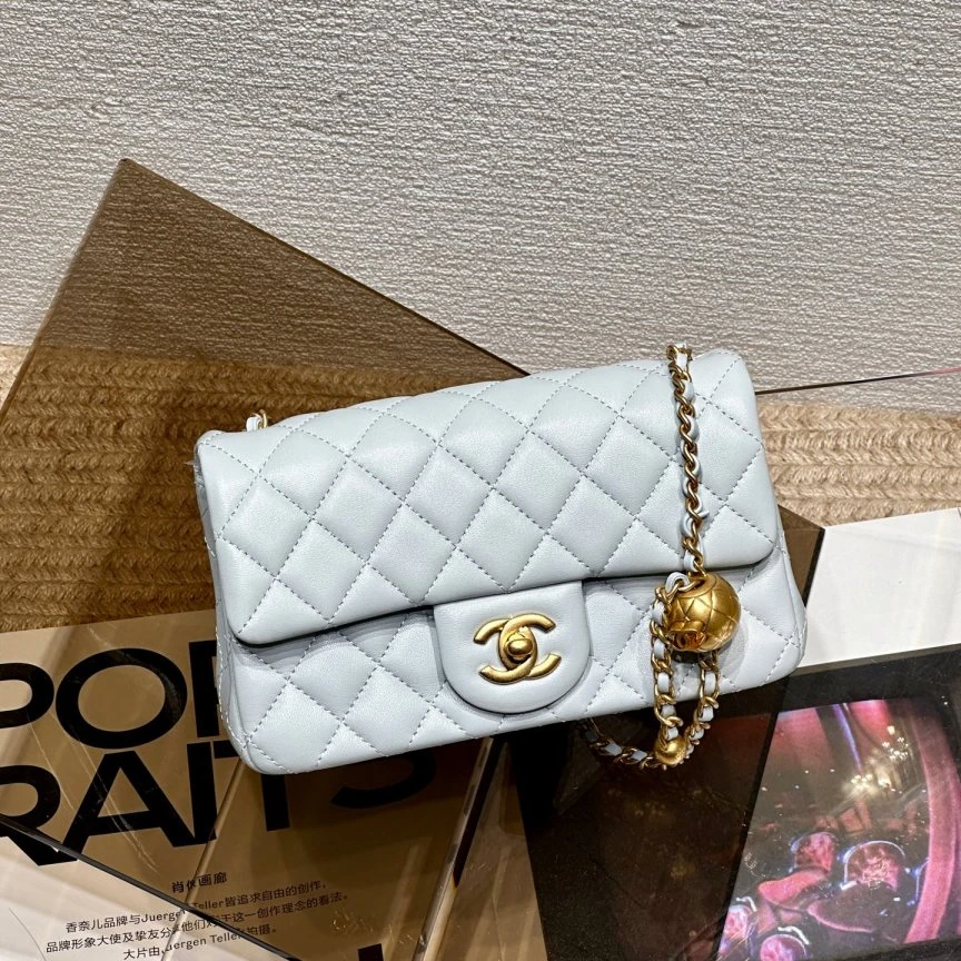 99新 Chanel/香奈儿 24K 婴儿蓝金扣羊皮金球大mini
