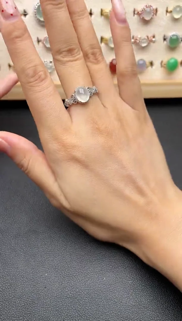 【闪购商品】翡翠戒指银S925镶嵌一物一证一礼盒