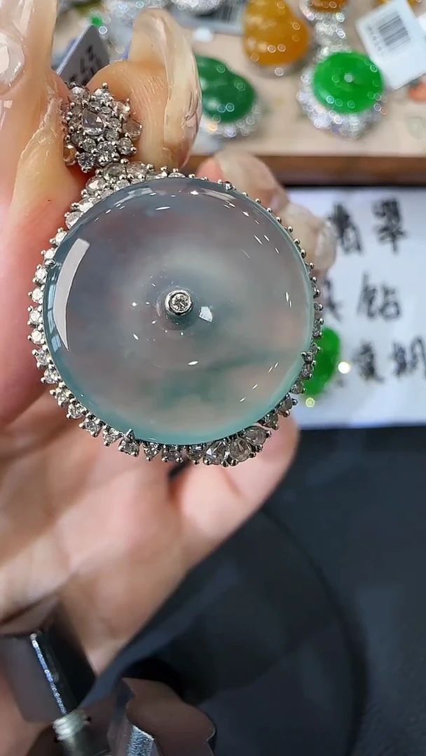 吊坠(不含链)18K金镶嵌翡翠37