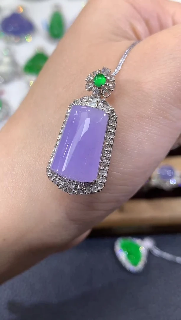 吊坠(不含链)18K金镶嵌翡翠A92  紫货有一定色差