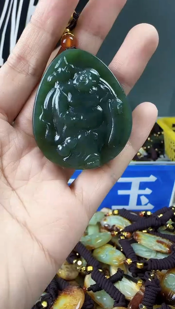 和田玉未镶嵌颈饰1