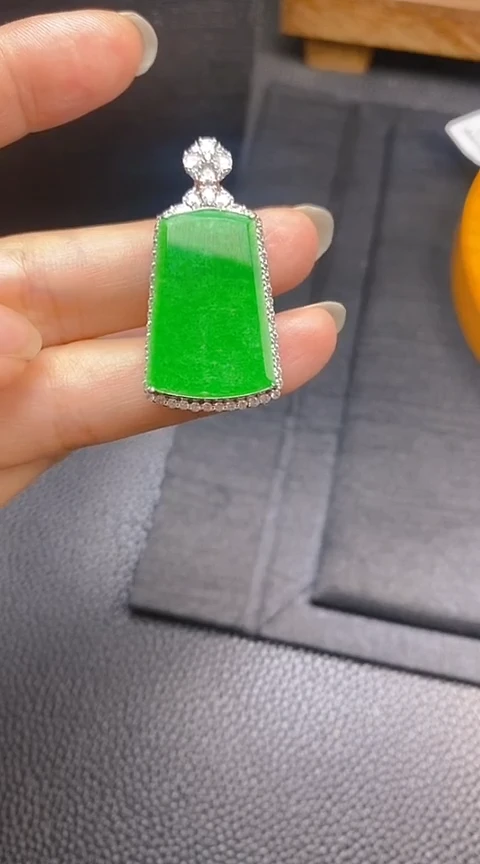 翡翠银S925镶嵌颈饰方牌