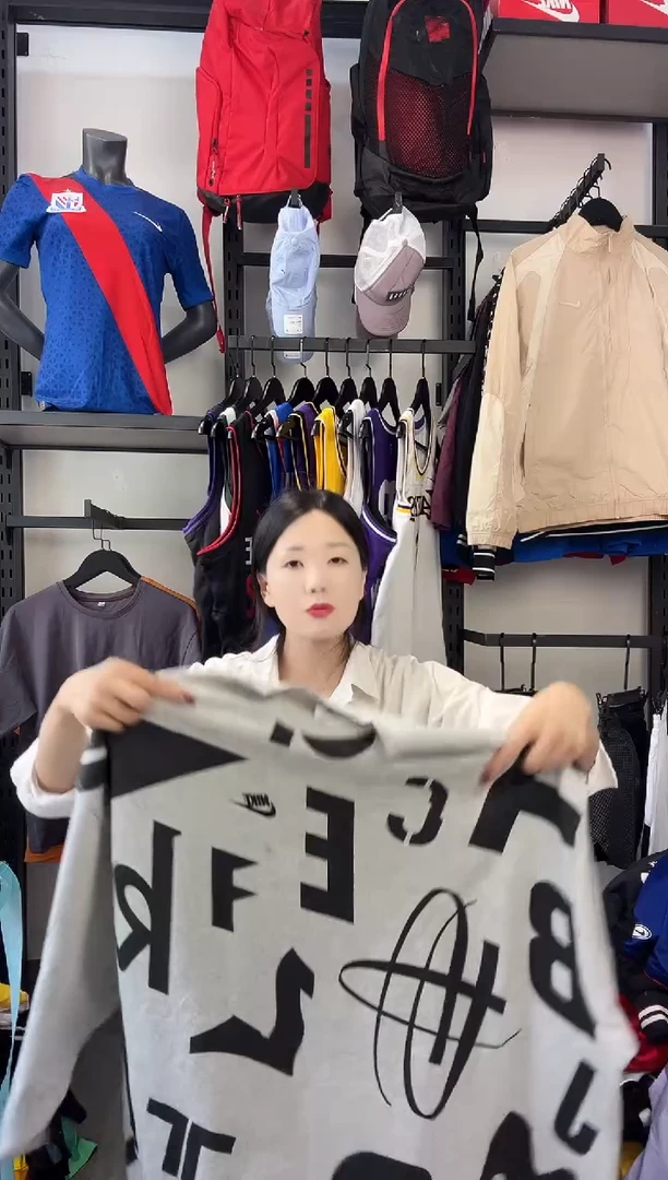 210 ·编码 耐克卫衣服饰过款为准 尺码·L