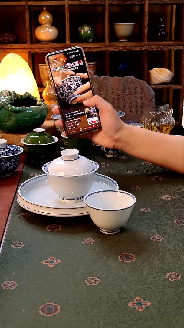 【手工手绘双线白胎盖碗（容量140cc）+壶承+钟鼓杯】