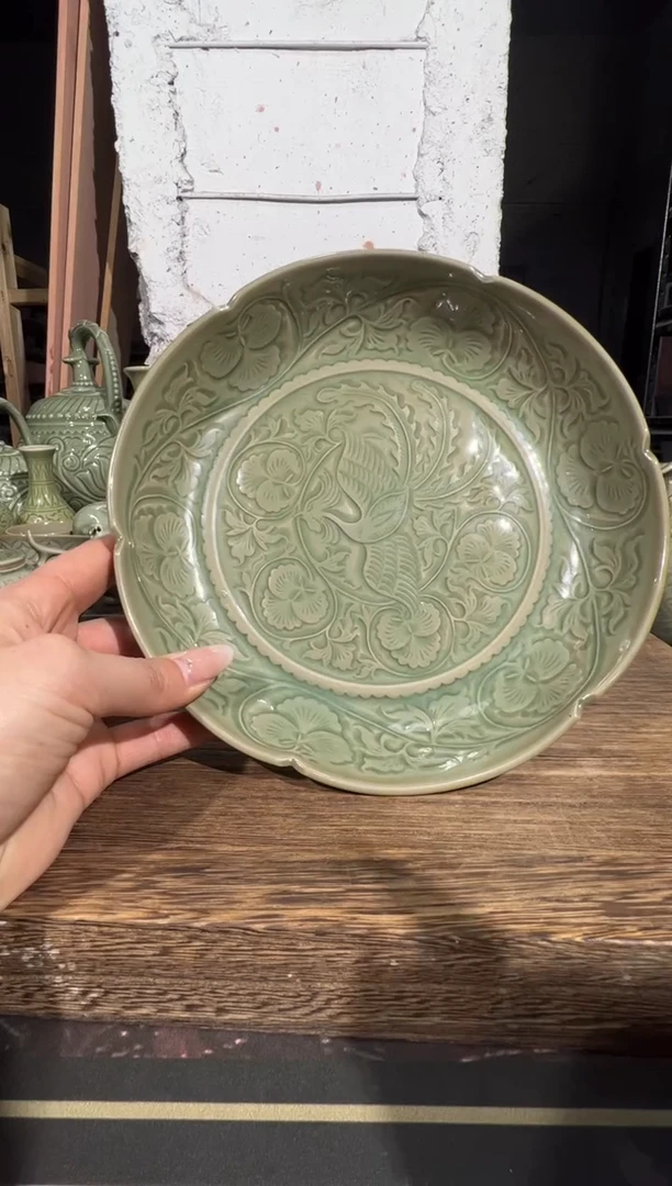 耀州窑凤穿牡丹盘