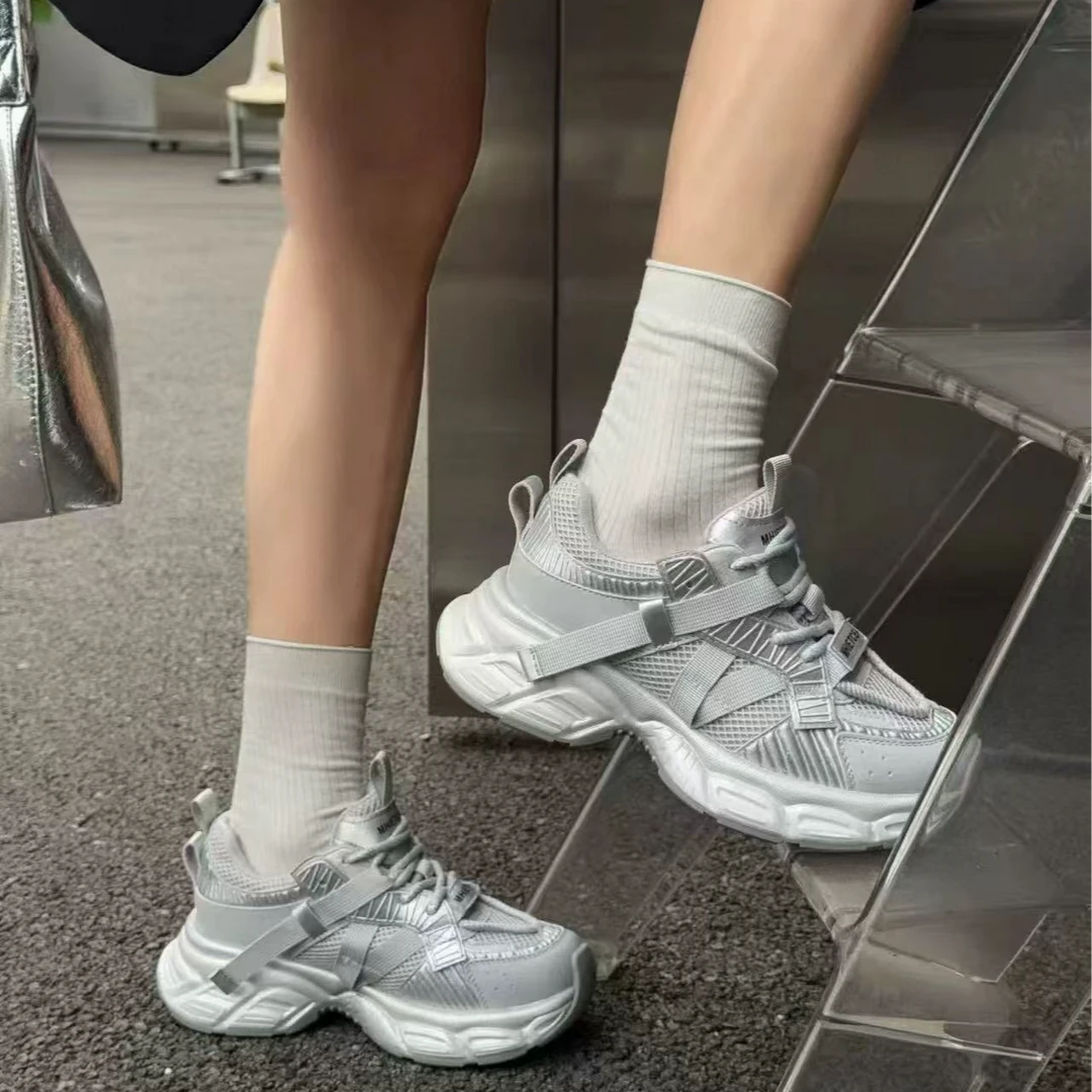 【朦胧】春2025新款轻便软厚底网面透气百搭老爹鞋女休闲鞋91-175