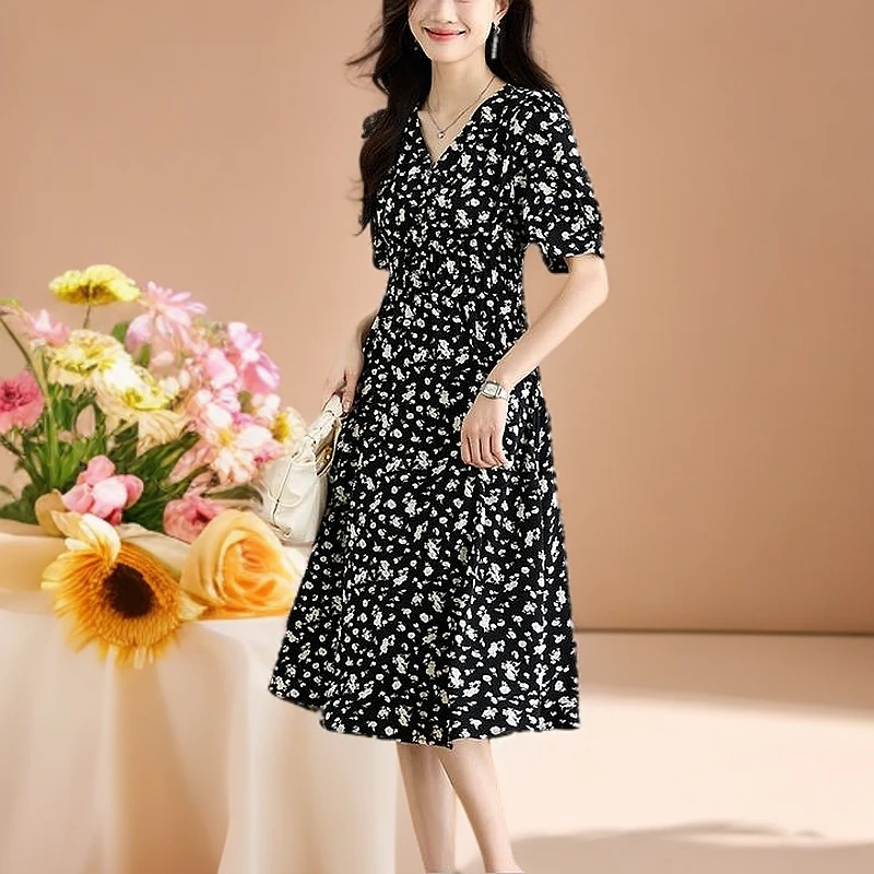 哥弟阿玛施正夏季新款法式碎花V领哺乳显瘦收腰气质印花连衣裙女