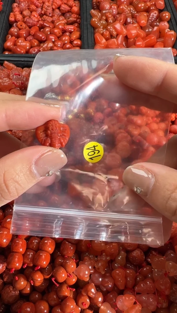 【闪购商品】南红玛瑙颈饰未镶嵌1