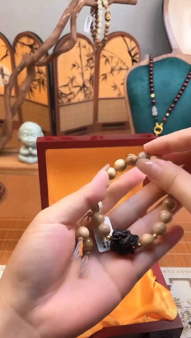柒月手串撤柜链接（多样性发其一）￥