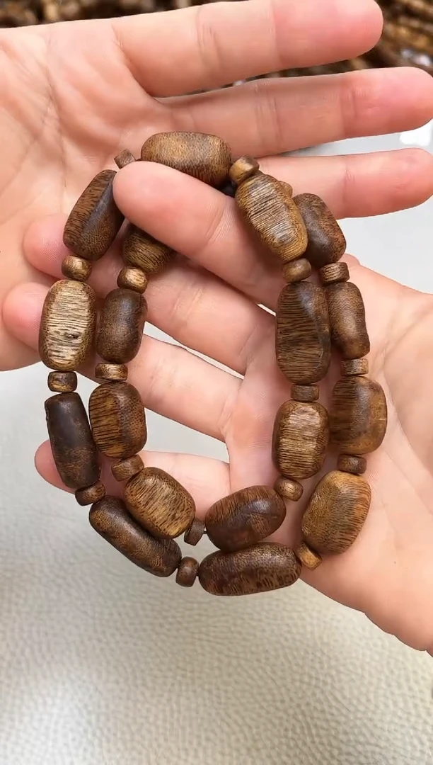 沉香手串棋楠红金猊虫漏留疤随型双圈多样性发其一