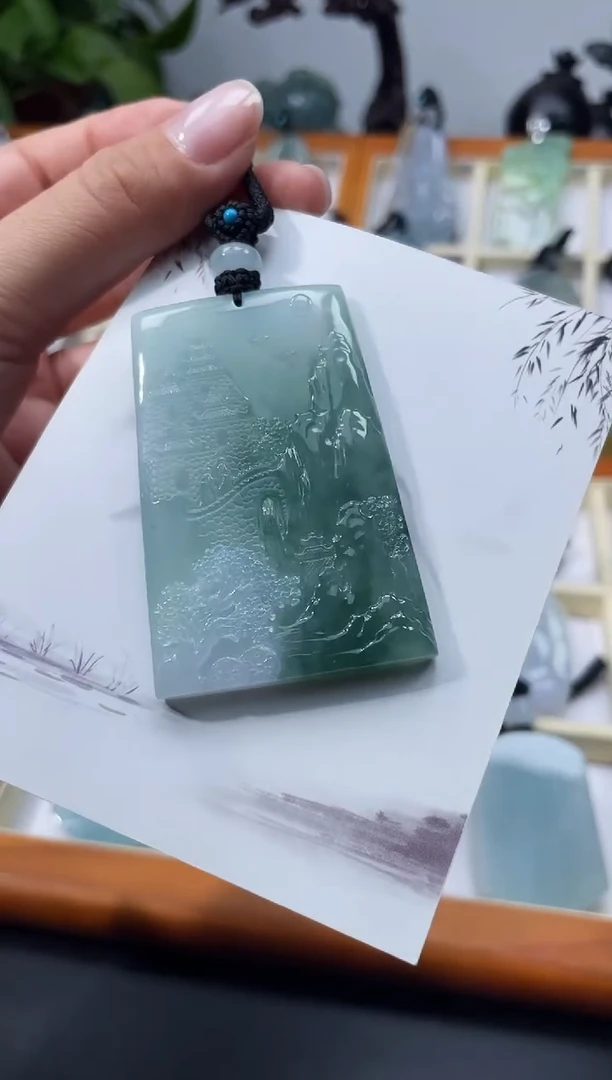 颈饰未镶嵌翡翠山水