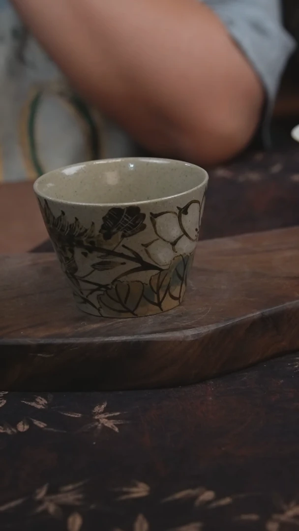 磁州窑粗泥彩绘主人杯