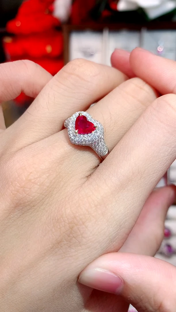 18K金镶嵌戒指红宝石1.1ct/天然宝石/七天无理由