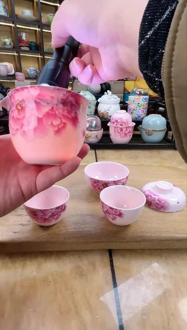 【闪购商品】新款粉色牡丹旅行套装