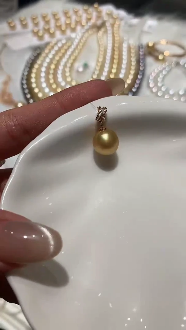 18K金镶嵌吊坠（不含链）海水珍珠A379|2800