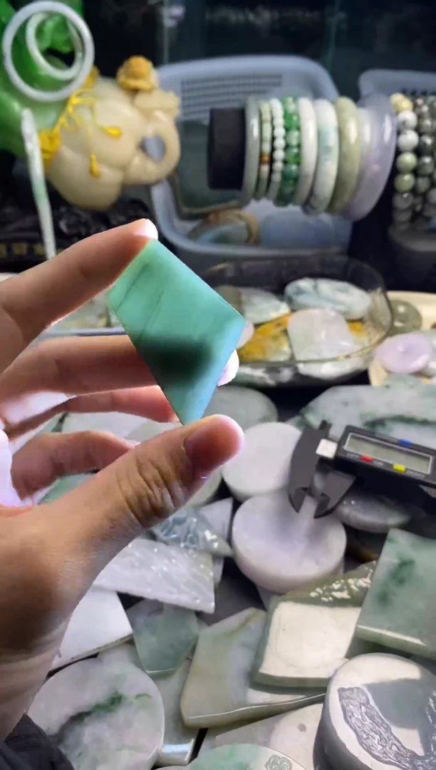 散珠翡翠A货翡翠15