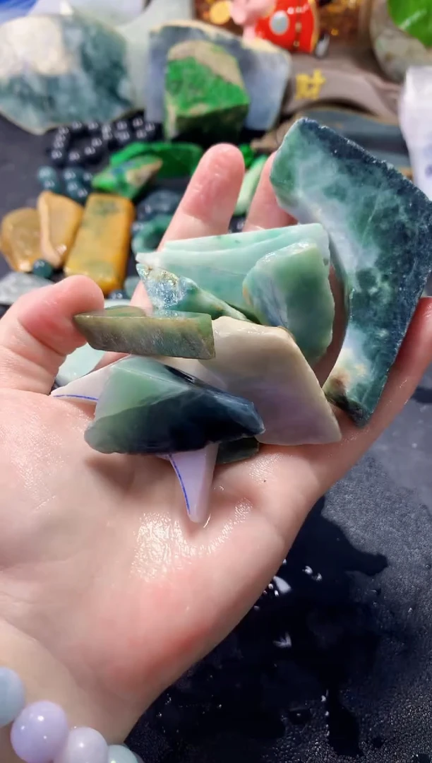 翡翠未镶嵌颈饰024天然翡翠