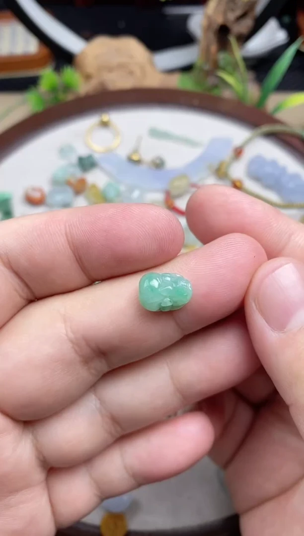 未镶嵌挂件翡翠翡翠有纹小貔貅