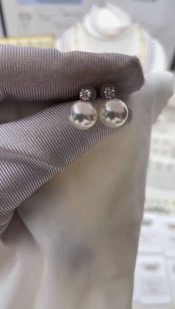 18K金镶嵌耳饰海水珍珠特选戴妃耳饰