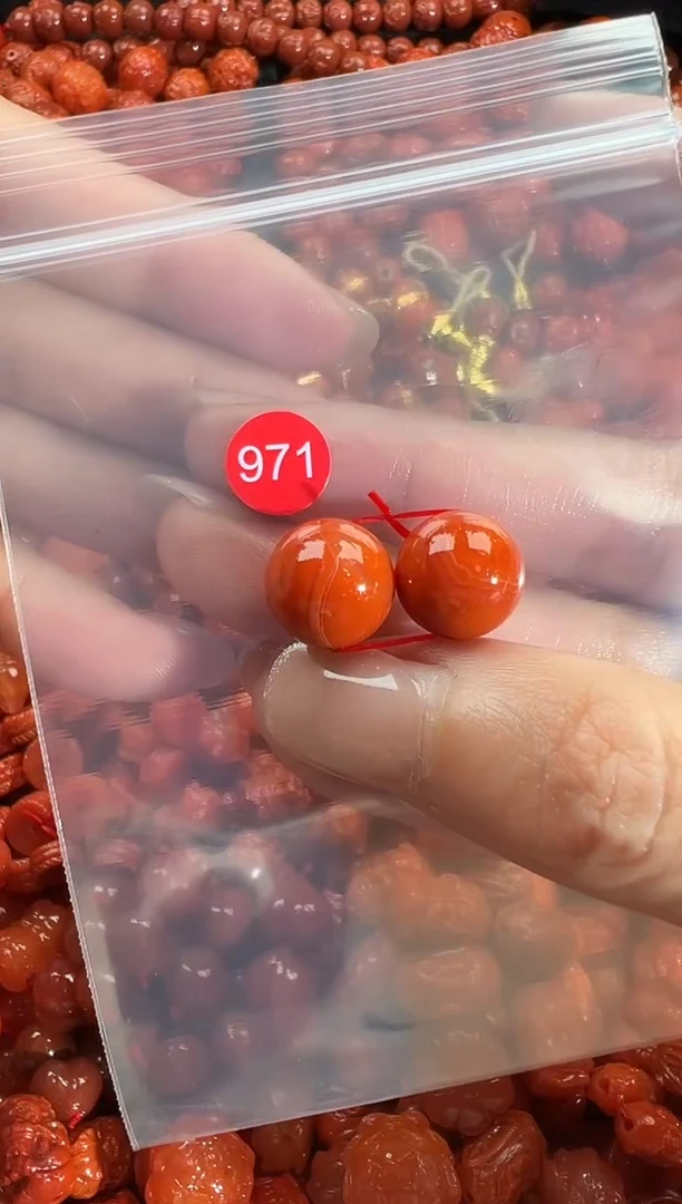 颈饰未镶嵌南红玛瑙1