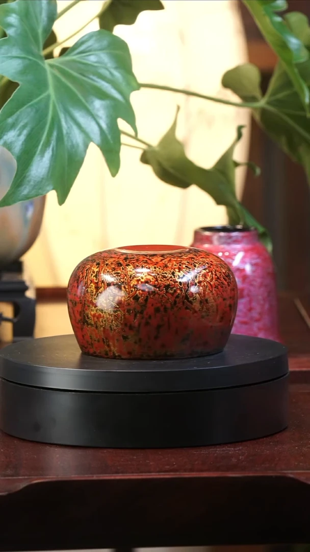 黑红色木胎大漆杯