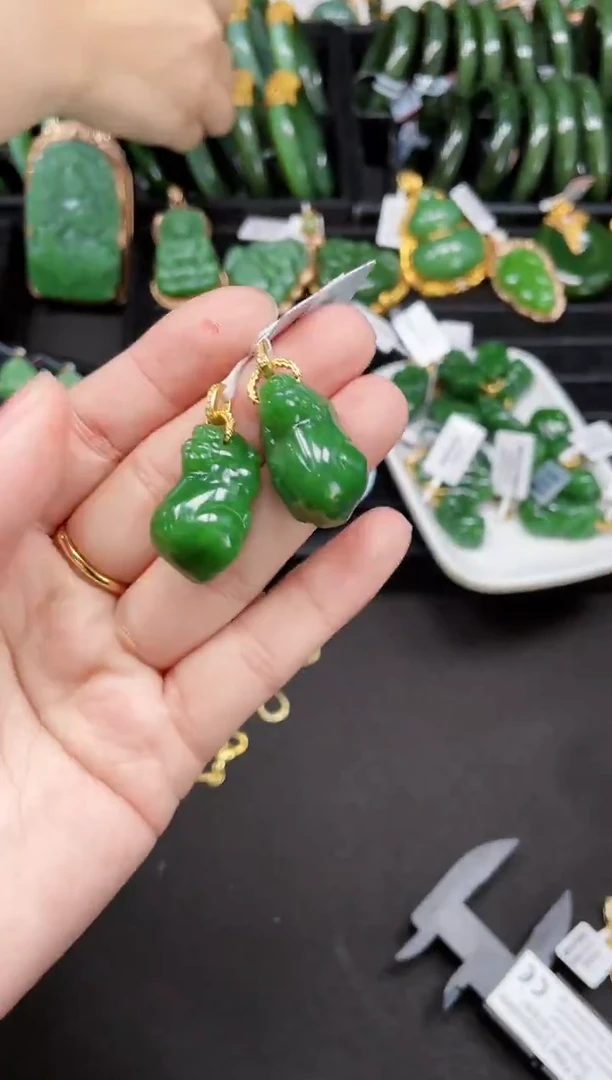 【闪购商品】和田玉吊坠银S925镶嵌多样性发一