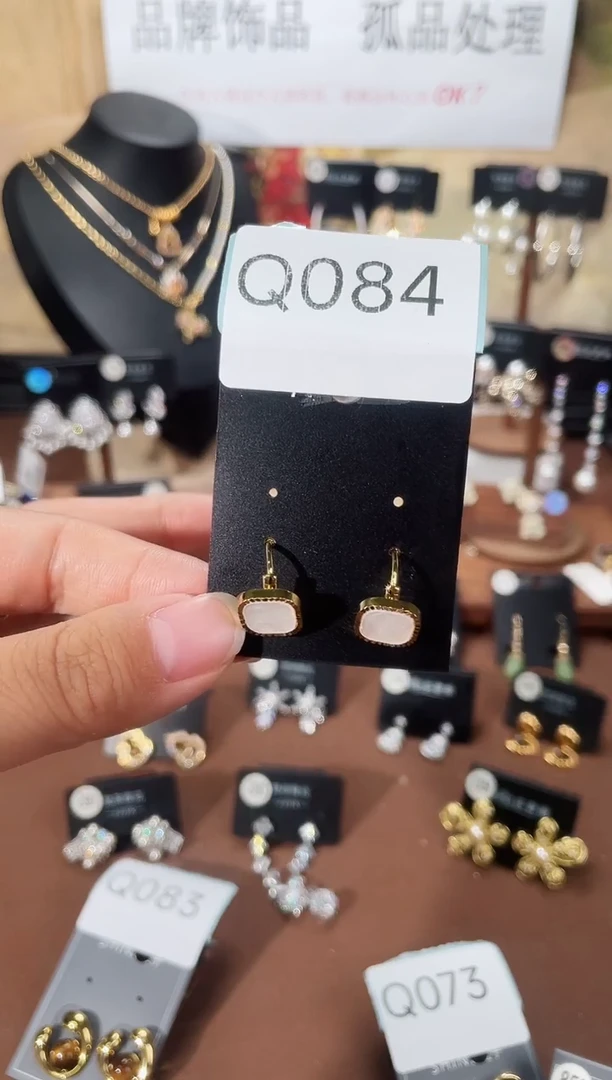 合金925银锆石Q084