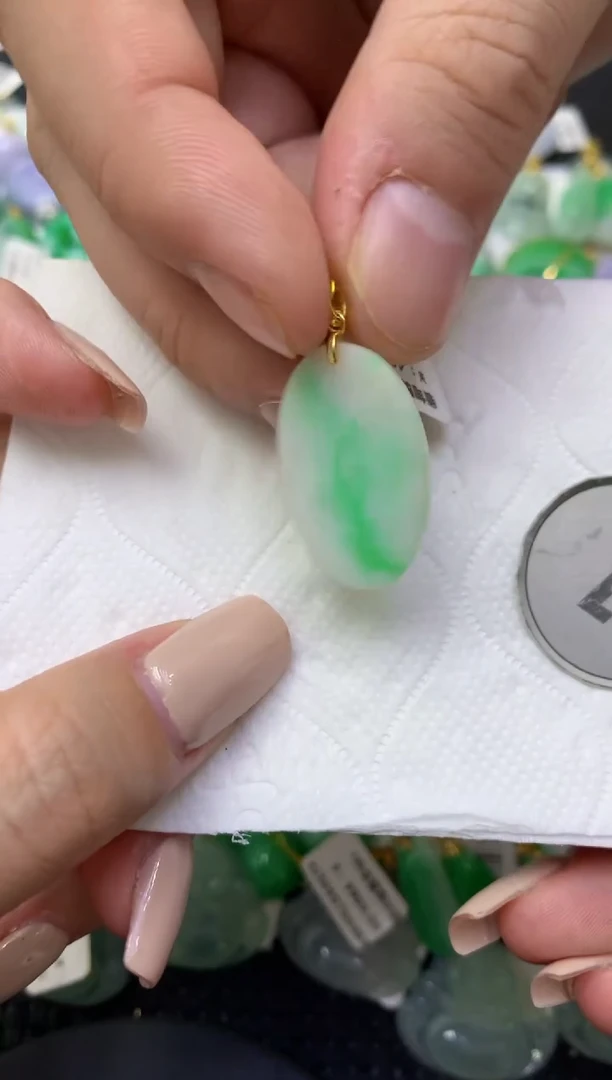 颈饰未镶嵌翡翠天然缅甸翡翠A货